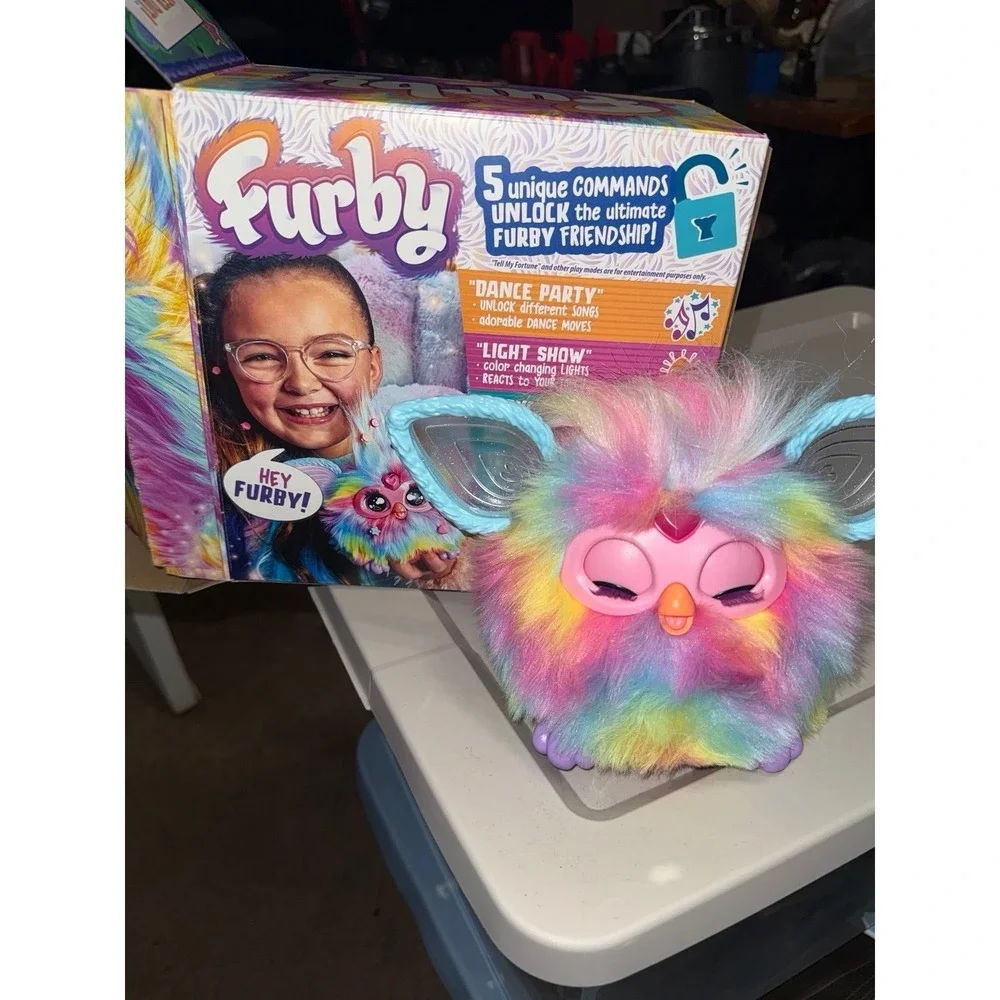 Furby‎